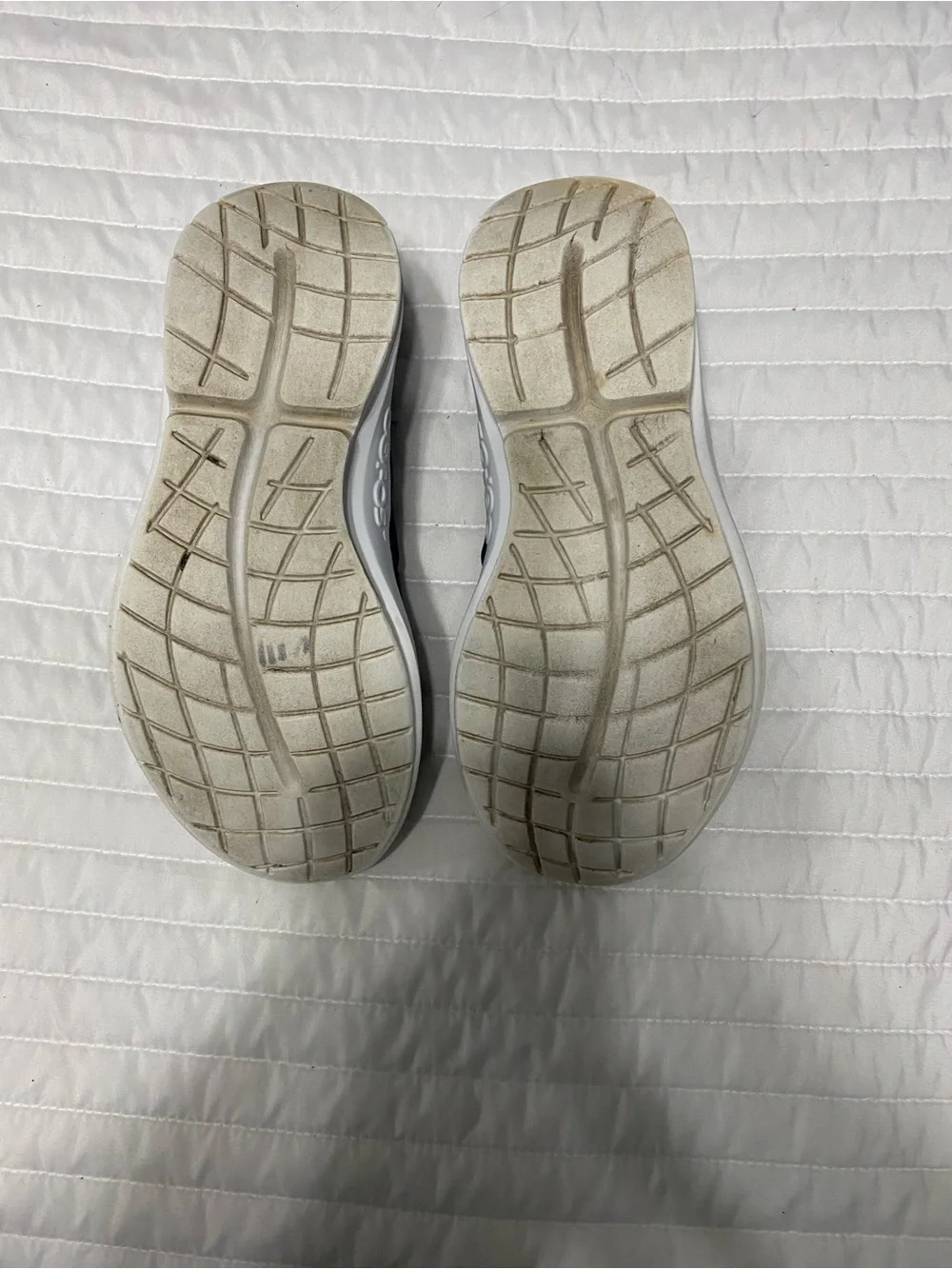 OOFOS OOmg Low Mesh Slip On Navy Blue Sneakers Women’s Size 9